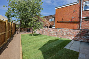 Photo 25- click for photo gallery
